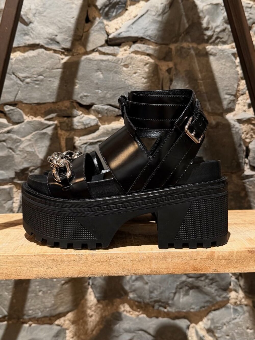 Louis Vuitton 2016 Black Leather Samourai Chunky Platform Sandals - Picture 5 of 12